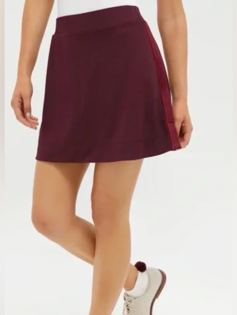 Tuckernuck Karrie Golf Skirt Wine Fall Burgundy Performance Stretch Skort Sz Med